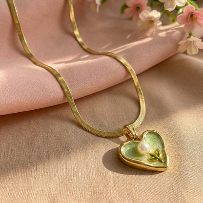 Pearl Meadow Heart Necklace (Green)