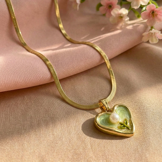 Pearl Meadow Heart Necklace (Green)