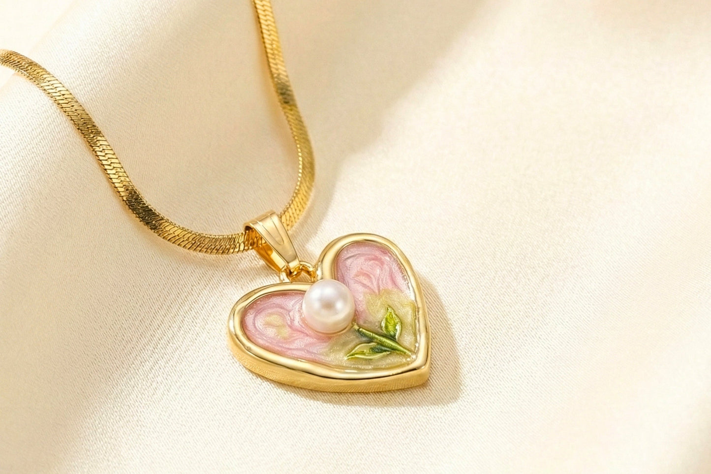 Pearl Meadow Heart Necklace (Pink)